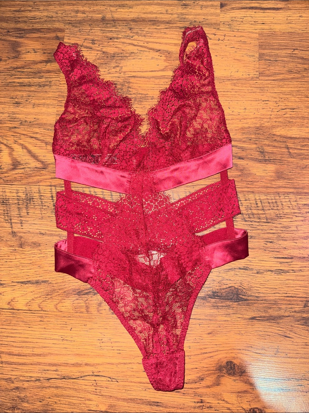 Victoria's Secret Red Lace Strappy Teddy 29.T